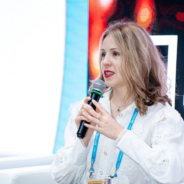 Алина Новикова — методолог и ведущая